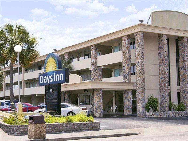Days Inn By Wyndham Myrtle Beach-Beach Front Exterior photo